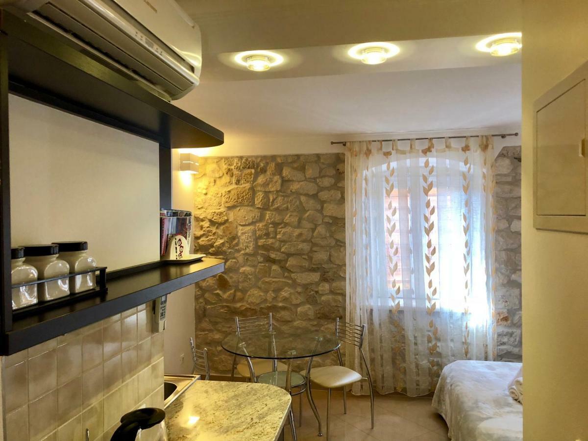 Apartments Feral Трогир Экстерьер фото