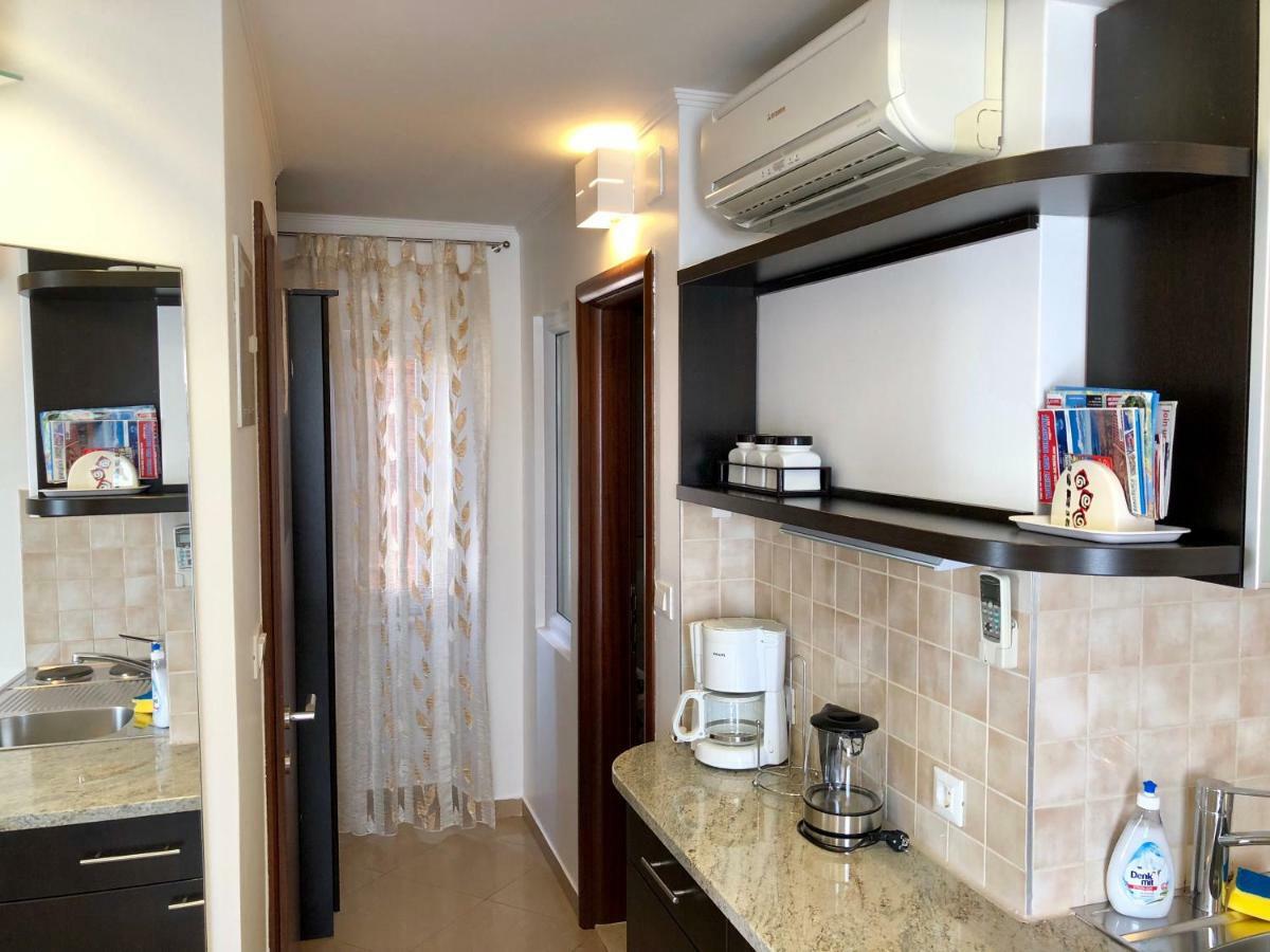 Apartments Feral Трогир Экстерьер фото